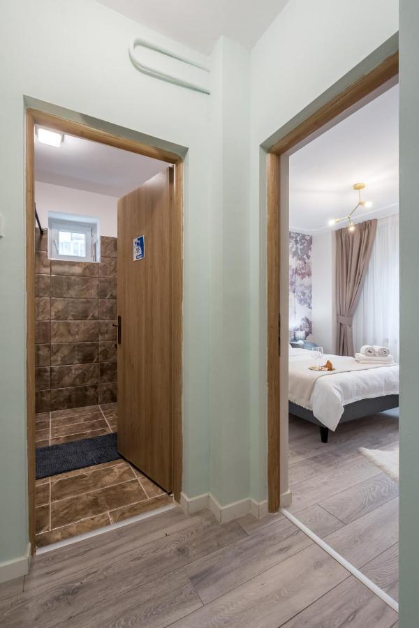 Felicity Apartment By The Park Букурещ Екстериор снимка